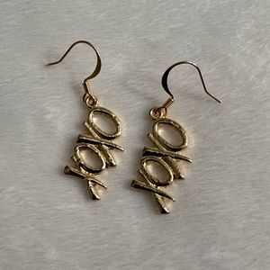 XOXO Gold Textured Earrings NWOT 22K GP Ear Wires Stunning